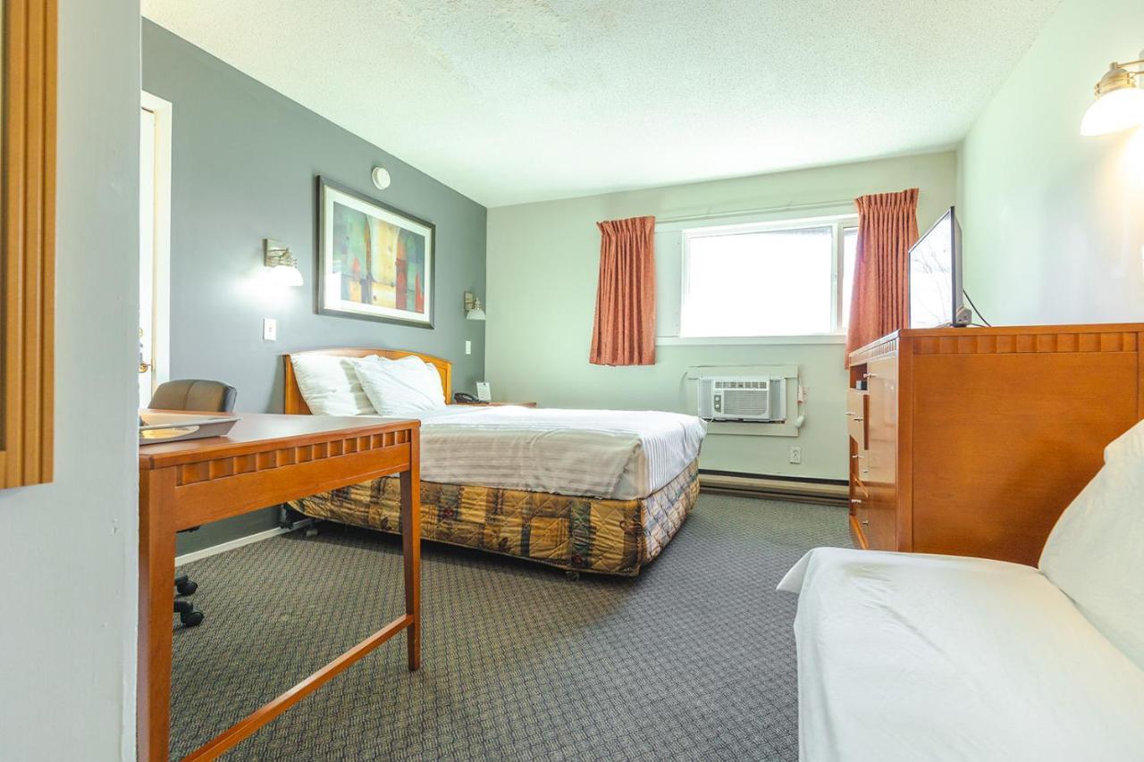 Canadas Best Value Inn Kelowna Ngoại thất bức ảnh