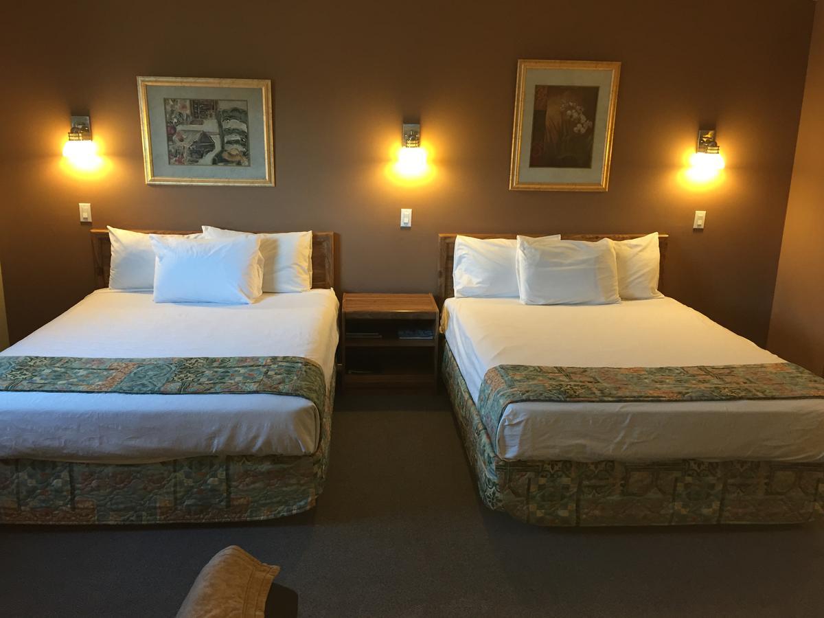 Canadas Best Value Inn Kelowna Ngoại thất bức ảnh
