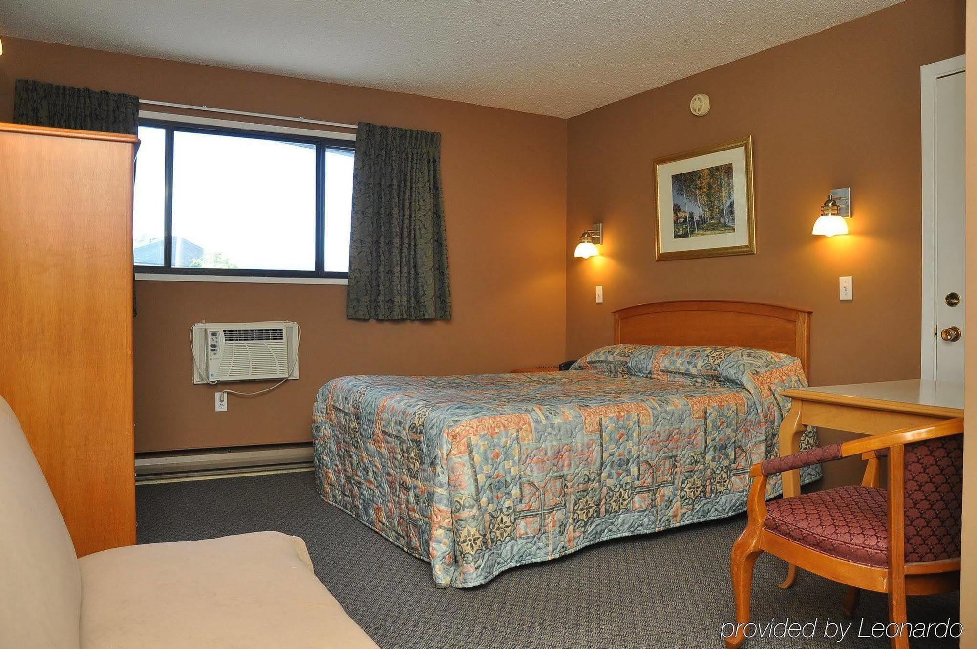 Canadas Best Value Inn Kelowna Phòng bức ảnh